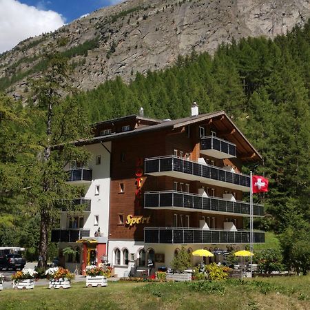Ski-In/Ski-Out Hotel Sport Saas-Almagell Exteriér fotografie