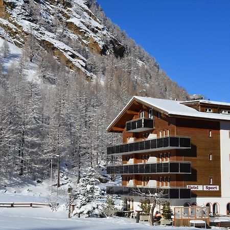 Ski-In/Ski-Out Hotel Sport Saas-Almagell Exteriér fotografie